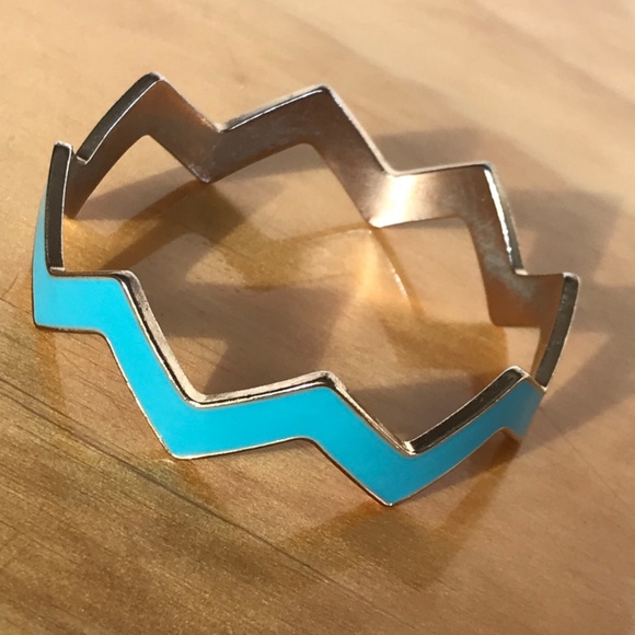 Zig-Zag blue enamel and gold tone slip on bracelet - Picture 3 of 3